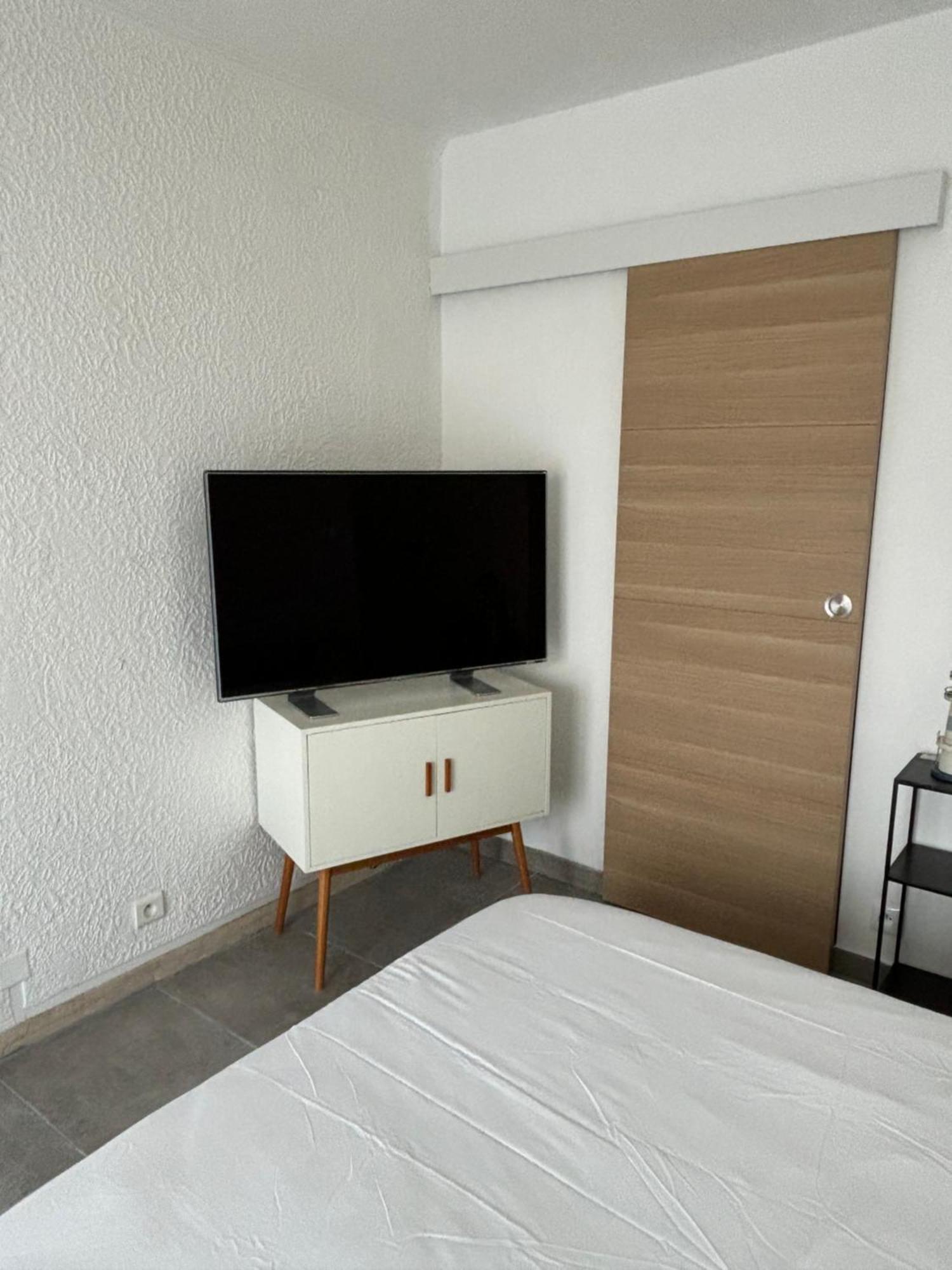 Studio Spacieux Avec Patio En Centre Ville Cavalaire-sur-Mer Dış mekan fotoğraf